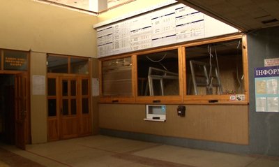 "Подаємо транспорт, очікуємо пасажирів": місяць після влучання в автостанцію в Черкасах "Подаємо транспорт, очікуємо пасажирів": місяць після влучання в автостанцію в Черкасах