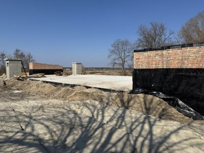 "Чекаємо на повернення": на Полтавщині завершують будувати протирадіаційне укриття