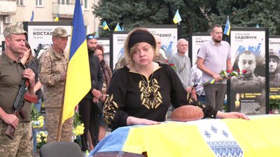 У Рівному попрощались з військовим Дмитром Гордійчуком У Рівному попрощались з військовим Дмитром Гордійчуком