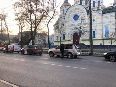 Акцію "Стою за..." організували в день Збройних сил України в Рівному Акцію "Стою за..." організували в день Збройних сил України в Рівному