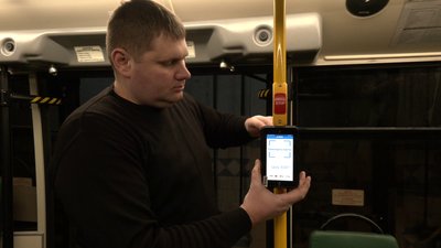Впровадження е-квитка у Рівному: в комунальному транспорті встановлюють валідатори Впровадження е-квитка у Рівному: в комунальному транспорті встановлюють валідатори
