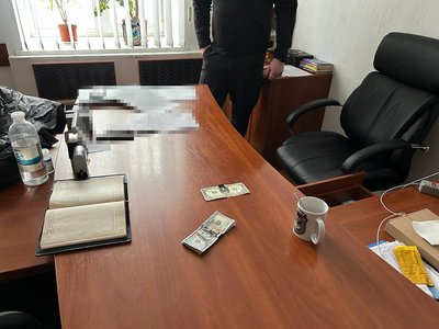 Взяв 40 тисяч гривень: на Житомирщині повідомили про підозру заступнику керівника райуправління поліції Взяв 40 тисяч гривень: на Житомирщині повідомили про підозру заступнику керівника райуправління поліції