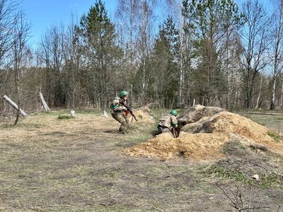 У тренувальному таборі 46 окремої аеромобільної бригади ДШВ відбувся інтенсив для цивільних У тренувальному таборі 46 окремої аеромобільної бригади ДШВ відбувся інтенсив для цивільних