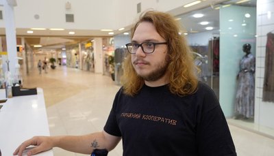 «З великим задоволенням підходять і замовляють». У Дніпрі робот із ШІ готує каву та розмовляє з клієнтами «З великим задоволенням підходять і замовляють». У Дніпрі робот із ШІ готує каву та розмовляє з клієнтами