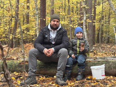 «Я в лісі з дитинства і привчаю до цього своїх дітей»: історія грибника зі Львівщини «Я в лісі з дитинства і привчаю до цього своїх дітей»: історія грибника зі Львівщини