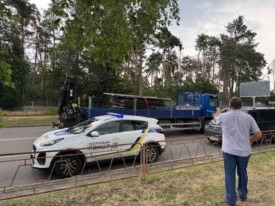 Серцевий напад та розбита голова: у Черкасах на Лісовій Просіці зчинилася сутичка Серцевий напад та розбита голова: у Черкасах на Лісовій Просіці зчинилася сутичка