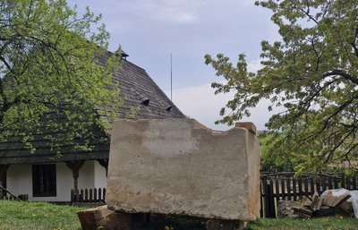 В Ужгородському скансені розпочали відбудову синагоги із села Великі Ком’яти В Ужгородському скансені розпочали відбудову синагоги із села Великі Ком’яти