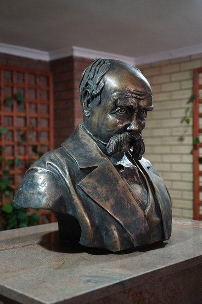 Ботствана стала першою країною Африки, у якій з'явився пам'ятник Тарасу Шевченку Ботствана стала першою країною Африки, у якій з'явився пам'ятник Тарасу Шевченку