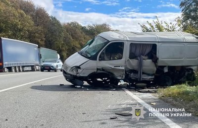 На Львівщині в ДТП травмувалися троє людей з Івано-Франківщини На Львівщині в ДТП травмувалися троє людей з Івано-Франківщини