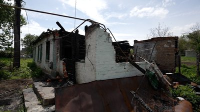 Купили хату, а вона згоріла: як живе багатодітна сім'я у селі на Чернігівщині Купили хату, а вона згоріла: як живе багатодітна сім'я у селі на Чернігівщині