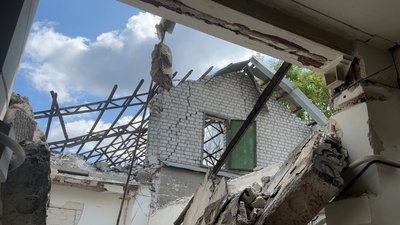 Пошкоджена будівля ветеринарної лікарні у Краматорську Донецька область 18 червня 2025 рік Пошкоджена будівля ветеринарної лікарні у Краматорську Донецька область 18 червня 2025 рік