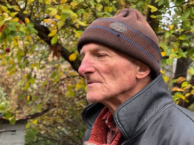 У 78 років відновив пасіку після загибелі бджіл: бджоляр із Глухова їздить продавати мед до Києва У 78 років відновив пасіку після загибелі бджіл: бджоляр із Глухова їздить продавати мед до Києва