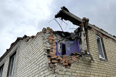 "Вночі – гупає, вдень – так собі, ми звикли». Фоторепортаж з прифронтового Золотого Колодязя на Донеччині "Вночі – гупає, вдень – так собі, ми звикли». Фоторепортаж з прифронтового Золотого Колодязя на Донеччині
