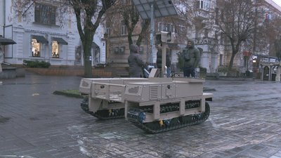 З кришечок — у допомогу фронту: вінничани придбали "ТерМіт" для бійців "Азову" З кришечок — у допомогу фронту: вінничани придбали "ТерМіт" для бійців "Азову"