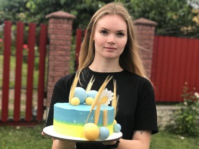 Мар’яна Бучок, жовто-блакитний торт Мар’яна Бучок, жовто-блакитний торт