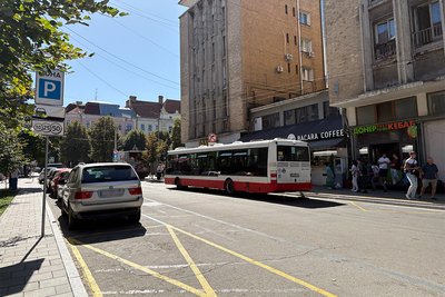 113 автівок на одне платне паркомісце — як у Чернівцях планують вирішувати проблеми з паркуванням 113 автівок на одне платне паркомісце — як у Чернівцях планують вирішувати проблеми з паркуванням
