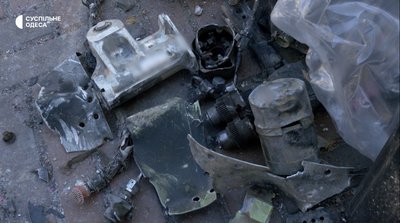 У будинок жительки Одеси під час атаки РФ залетіла бойова частина ракети У будинок жительки Одеси під час атаки РФ залетіла бойова частина ракети