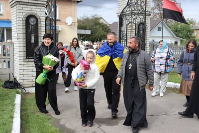 Понад рік у полоні: у Попільні зустріли військовослужбовця Романа Пінчука Понад рік у полоні: у Попільні зустріли військовослужбовця Романа Пінчука