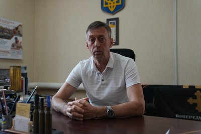"Машини ламаються, автобус скоро, мабуть, перестане їздити". Жителі Токарів просять відремонтувати дорогу до Сум "Машини ламаються, автобус скоро, мабуть, перестане їздити". Жителі Токарів просять відремонтувати дорогу до Сум