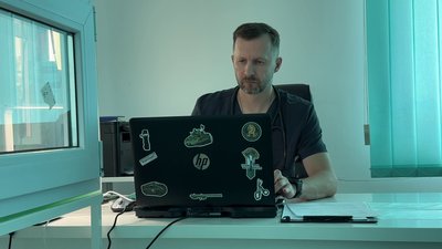 Від кардіолога до фронтового медика: історія "Праведника" Юрія Висоцького з Рівненщини Від кардіолога до фронтового медика: історія "Праведника" Юрія Висоцького з Рівненщини
