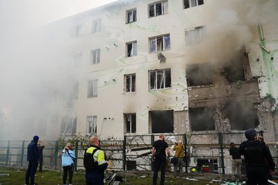 Харків вдосвіта 18 серпня атакували "Шахеди". Влучання було у багатоповерхівку Харків вдосвіта 18 серпня атакували "Шахеди". Влучання було у багатоповерхівку