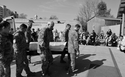 У Луцьку попрощалися з загиблим на Курщині 22-річним бійцем Олександром Морозовим У Луцьку попрощалися з загиблим на Курщині 22-річним бійцем Олександром Морозовим
