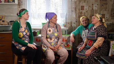 кухня, господині, випікання пасок кухня, господині, випікання пасок