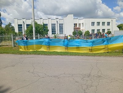 На Вінниччині зустріли двох звільнених з полону оборонців На Вінниччині зустріли двох звільнених з полону оборонців