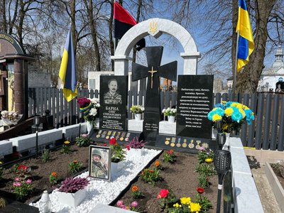 олег барна, могила