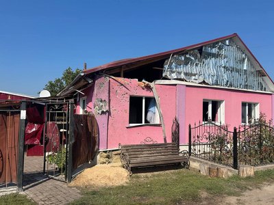 Війська РФ атакували безпілотником лісовоз в селі Перемога Глухівської громади Війська РФ атакували безпілотником лісовоз в селі Перемога Глухівської громади
