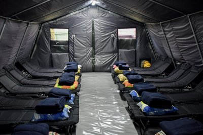 Житомирські рятувальники показали техніку, яка працює на ліквідації наслідків ракетних обстрілів армією РФ Житомирські рятувальники показали техніку, яка працює на ліквідації наслідків ракетних обстрілів армією РФ