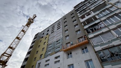 До кінця року заселитися не зможуть: як відбудовують уманську багатоповерхівку До кінця року заселитися не зможуть: як відбудовують уманську багатоповерхівку