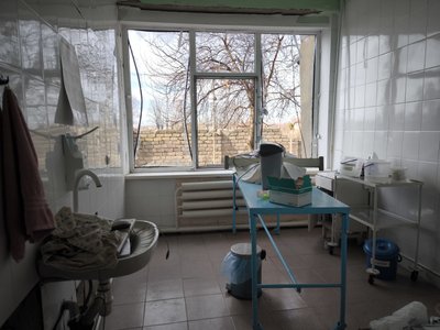 Росіяни завдали подвійного удару по лікарні в Харківській області Росіяни завдали подвійного удару по лікарні в Харківській області