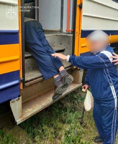 Судитимуть машиніста київської електрички, в якій літньому чоловіку затиснуло ноги Судитимуть машиніста київської електрички, в якій літньому чоловіку затиснуло ноги