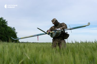 Військові 121-ї бригади тероборони готують до роботи розвідувальним БПЛА "Гор". Херсонщина, травень 2026 року Військові 121-ї бригади тероборони готують до роботи розвідувальним БПЛА "Гор". Херсонщина, травень 2026 року