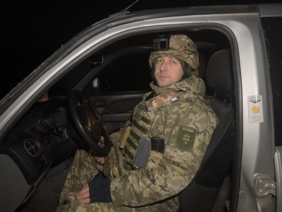 "Слідкують за небом 24 на 7" "Слідкують за небом 24 на 7"