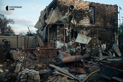 У Вишневому й досі працюють над ліквідацією наслідків вчорашньої атаки РФ У Вишневому й досі працюють над ліквідацією наслідків вчорашньої атаки РФ