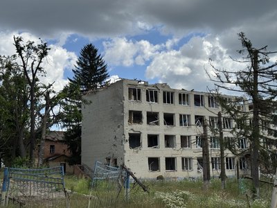 “Їхати не збираємось”: як живуть мешканці у прифронтовій Хотіні на Сумщині “Їхати не збираємось”: як живуть мешканці у прифронтовій Хотіні на Сумщині