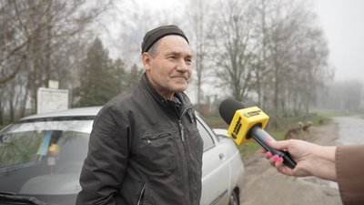 "Дома є дома, буду тут до останнього": як живуть мешканці села Великий Бобрик під час війни "Дома є дома, буду тут до останнього": як живуть мешканці села Великий Бобрик під час війни