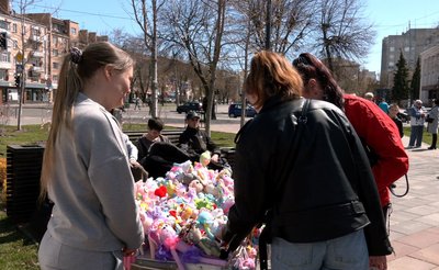 Кошти — на дрон: у Черкасах відбувся доброчинний мистецький ярмарок Кошти — на дрон: у Черкасах відбувся доброчинний мистецький ярмарок