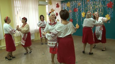 "Осінній капусник": черкаські пенсіонери організували свято до Міжнародного дня студента "Осінній капусник": черкаські пенсіонери організували свято до Міжнародного дня студента