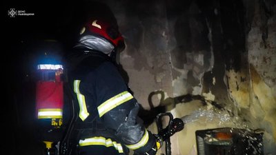 У Львові через пожежу в квартирі евакуювали шістьох людей У Львові через пожежу в квартирі евакуювали шістьох людей