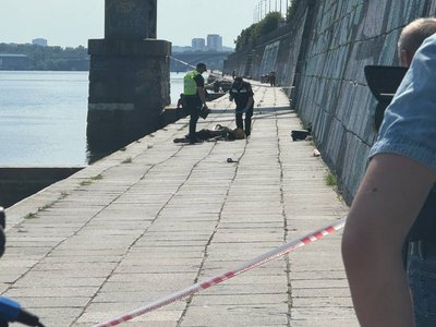 Із Дніпра підняли тіло хлопця, який через обрив троса зірвався з канатної дороги Із Дніпра підняли тіло хлопця, який через обрив троса зірвався з канатної дороги