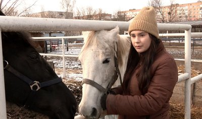 У Черкасах посеред вулиці гуляють коні: хто їх випускає і як на це реагує поліція У Черкасах посеред вулиці гуляють коні: хто їх випускає і як на це реагує поліція