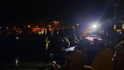 10 річниця Революції Гідності: у центрі Львова влаштували мистецький перформанс 10 річниця Революції Гідності: у центрі Львова влаштували мистецький перформанс