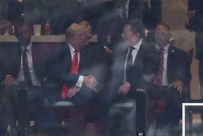 Трамп прибув до Аризони на поминальну службу Чарлі Кірка