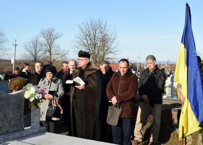 На Закарпатті попрощалися із полеглим захисником Жолтом Деаком На Закарпатті попрощалися із полеглим захисником Жолтом Деаком