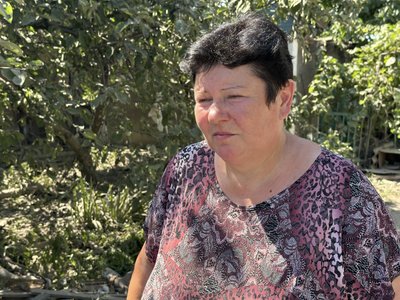 "Дивом вцілили, але стали бомжами". Розповіді жителів Олександрівки після ударів семи бомб