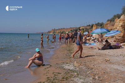 «І страшно, і не страшно водночас»: як у Південному відпочивають на стихійних пляжах «І страшно, і не страшно водночас»: як у Південному відпочивають на стихійних пляжах