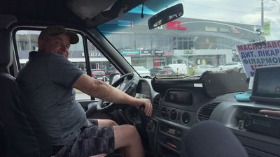 Водій хмельницької маршрутки Водій хмельницької маршрутки